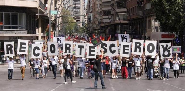 Recortes Cero recogerá tres veces más avales de lo que exige la ley para el 27-S