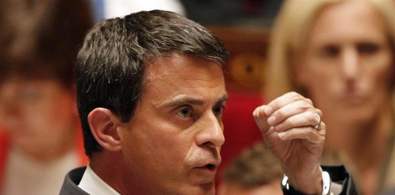 Manuel Valls empondera la "guapa tradición" taurina del sur de Francia