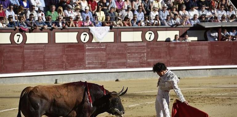 Anadel tacha de "irresponsables" a quienes llevan niños a los toros