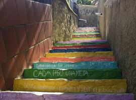 La escalera arcoris de Ribadesella gusta al turista