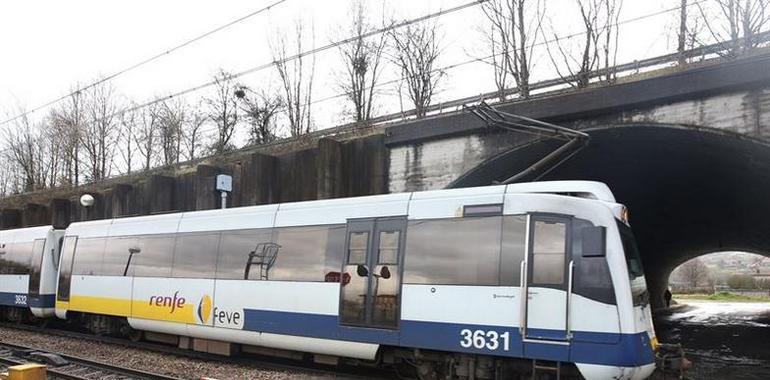 Fallece un hombre que robaba cable de la línea de FEVE entre Gijón y Avilés