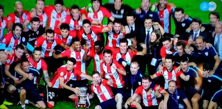 El Athletic de Bilbao, campeón de la Supercopa de España tras empatar en el Camp Nou