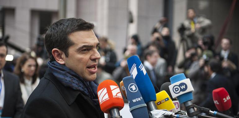 Tsipras dimite pero pedirá nuevamente la confianza de los griegos