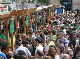 Fiesta de la sidra en Gijón, con más llagares (25), más solidaria (Adansi) y más récord