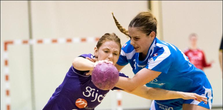 El Jofemesa Oviedo vence al Balonmano Gijón 34 a 15