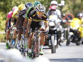 Chaves se lleva la segunda etapa y Nibali es expulsado de la Vuelta