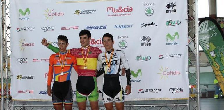 Bronce para David Alvarez en el nacional de pista y Gamonal campeona del mundo máster BTT