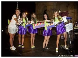 Eduardo Manos Tijeras y Buzz Light Year vencen en el Carnaval de Verano de Villaviciosa