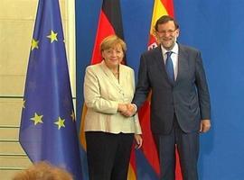 Merkel avisa a Mas que los trataos de la UE garanticen la integridá de los Estaos