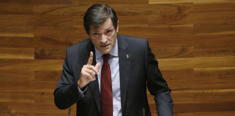 PP y Foro fuerzan que Javier Fernández, y no sus consejeros, explique el programa de gobierno