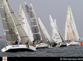 La bahía de San Lorenzo acoge el fin de semana el XXV Trofeo Villa de Gijón de Cruceros