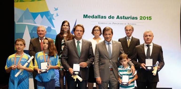 Las Medallas de Asturias reconocen el esfuerzo industrial, la I+D+I, el deporte y la cultura