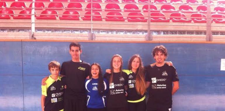 Badminton Oviedo. 3 platas y 1 bronce balance en el master de San Sebastian