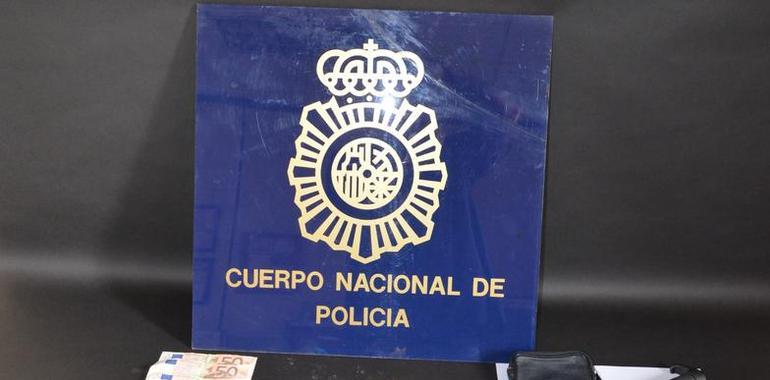 Detenido el portero de una discoteca de Avilés por tráfico y el dueño por consentirlo