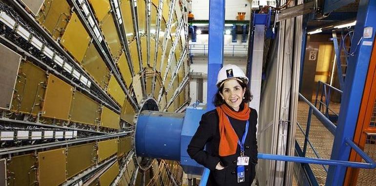 La futura directora del CERN niega riesgos por crear furacos negros nel LHC