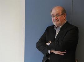 Salman Rushdie, transfigurado español en Avilés