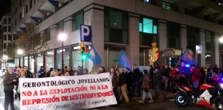 CSI y Muyeres en Llucha convocan concentración en apoyo a una trabajadora