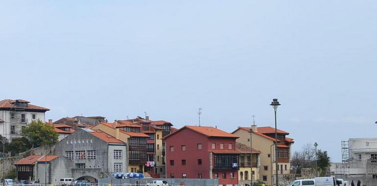 Principado y Ayuntamiento de Llanes desbloquean el proyecto de pasarela peatonal en el puerto