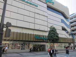 El Corte Inglés incorporará a unas 7.000 personas para reforzar la campaña de Navidad