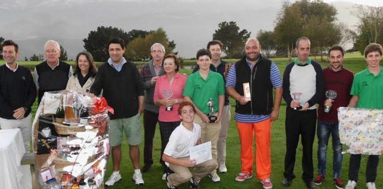 Campeones del Torneo Casa Club en el Golf municipal de Llanes