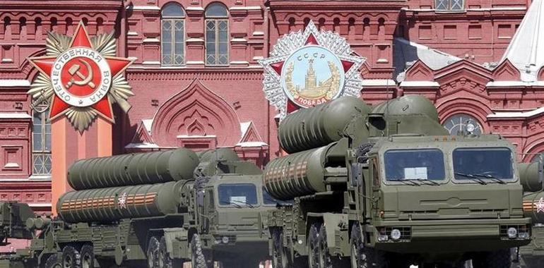 Putin apreba desplegar sistemes antiaéreos S-400 na base rusa en Siria