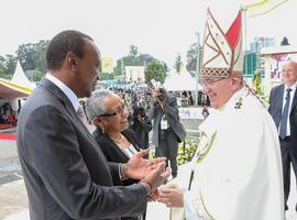 Papa Francisco denuncia en Nairobi el desprecio a las mujeres y el extremismo  