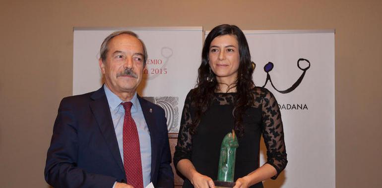 La escritora Samanta Schweblin gana el XXXVII Premio Tigre Juan