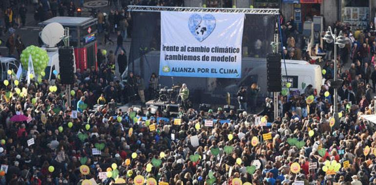 Madrid acoge la mayor marcha por el clima de su historia 