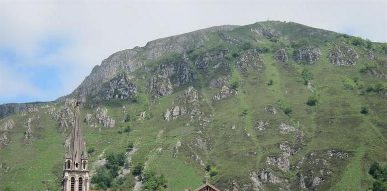 Activado durante el puente el plan de transporte a los Lagos de Covadonga