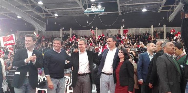 El PSOE cierra filas en Gijón en torno a Pedro Sánchez, vibrante en campaña