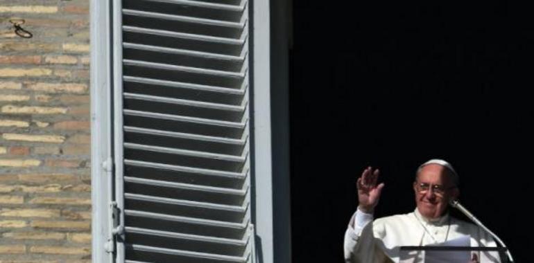 Papa Francisco pide compromiso para cumplir el acuerdo sobre el clima