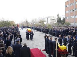 El Rey honra a los policías nacionales asesinados en Kabul en su solemne funeral