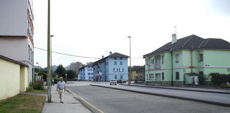 La plaza Mayor de Llaranes cuenta las horas con carillón   