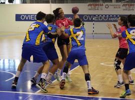 El Jofemesa Oviedo Balonmano peridó en el Florida Arena (19-35)