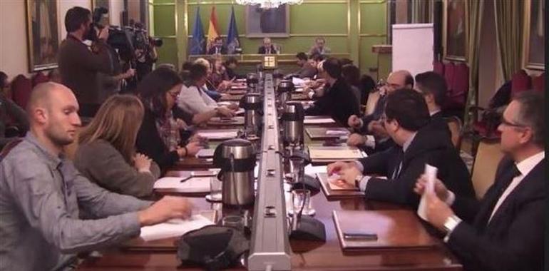 El tripartito saca adelante las ordenanzas fiscales de Oviedo para 2016