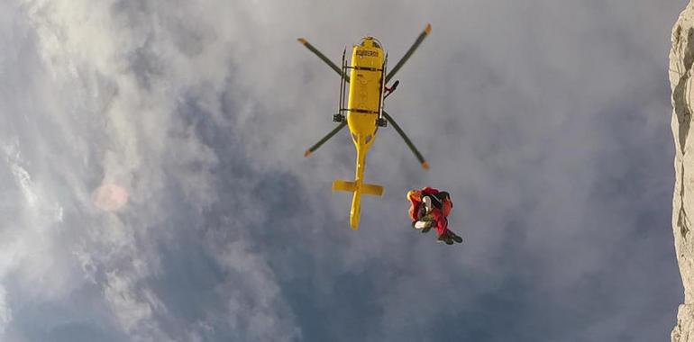 Accidentado en Parres un helicóptero de Bomberos de Asturias