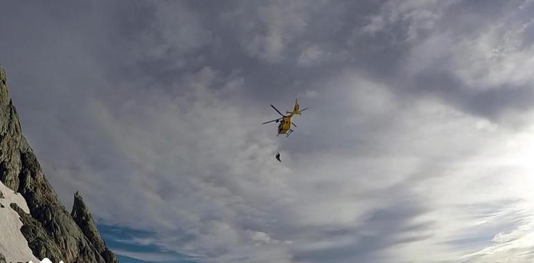 Fallece el piloto del helicóptero de Bomberos de Asturias siniestrado en Parres