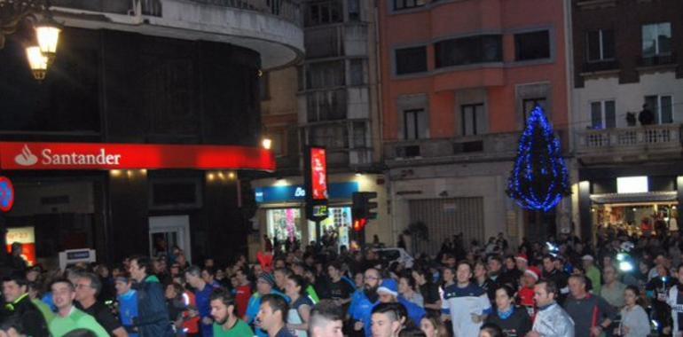 Más de 5.000 personas corrieron en la #SanSilvestre2015 Ciudad de Oviedo 