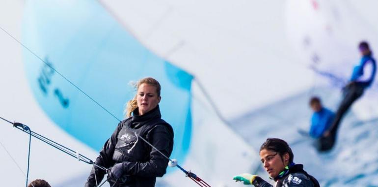 Ángela Pumariega en apadrinamiento del equipo olímpico español de vela