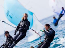 Ángela Pumariega en apadrinamiento del equipo olímpico español de vela