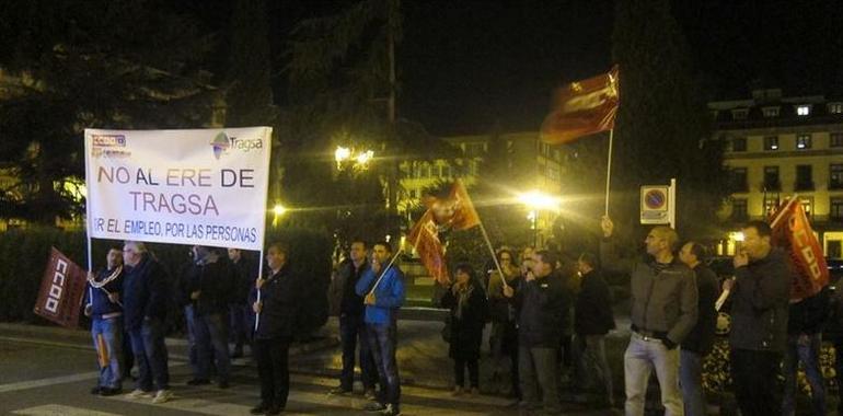 Protesta por el ERE de la pública #Tragsa frente a Delegación del Gobierno