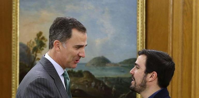 Garzón ofrezse como "facilitador" dun acuerdu PSOE-Podemos