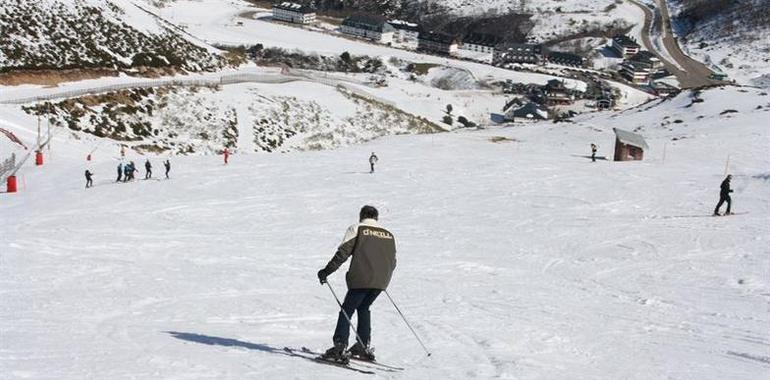 La falta de nieve obliga a cerrar temporalmente Valgrande-Pajares