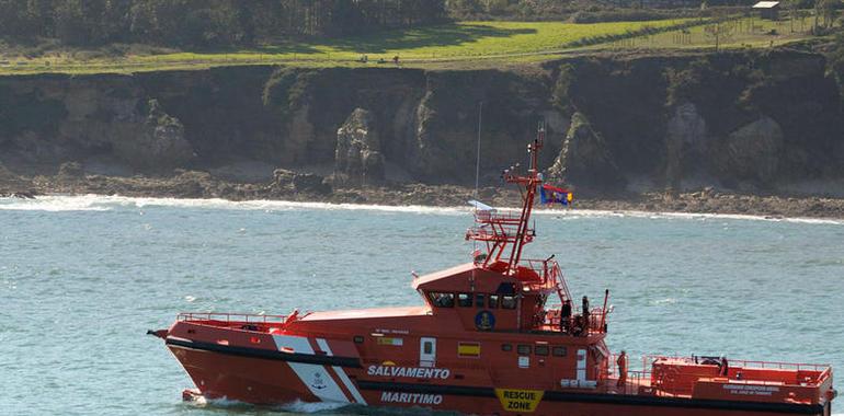 Salvamento Marítimo reanuda la búsqueda del bebé desaparecido en Frexulfe (Navia)