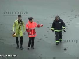 Cuarto día de búsqueda del bebé arrastrado por el mar en Frexulfe