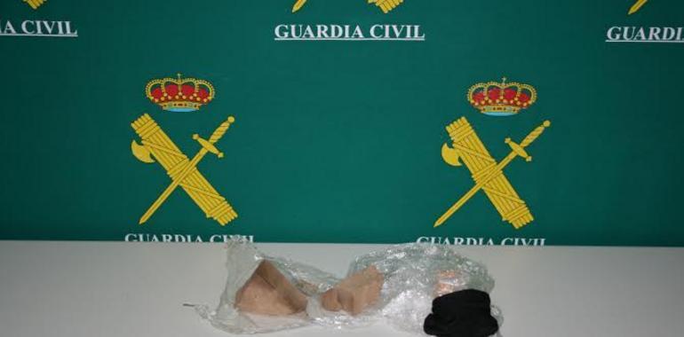 La Guardia Civil desarticula una red de tráfico de heroína entre Salamanca y Asturias