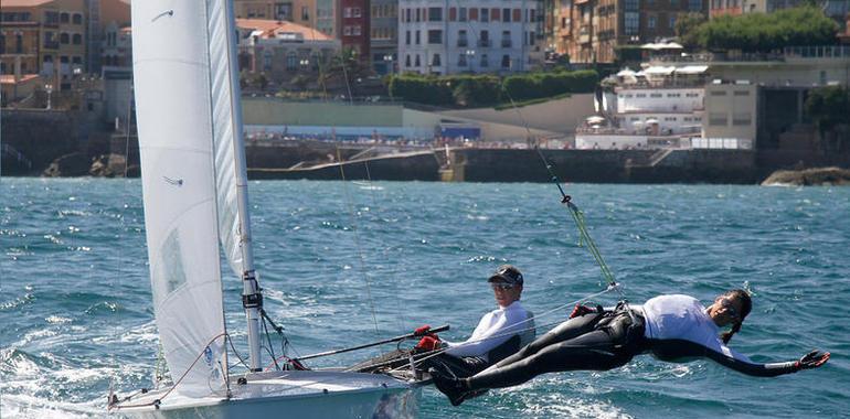 Pumariega y Cantero, en el Mundial de 470 de Argentina