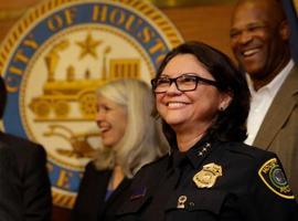 Martha Montalvo, primera latinoamericana jefa de la Policía de Houston  