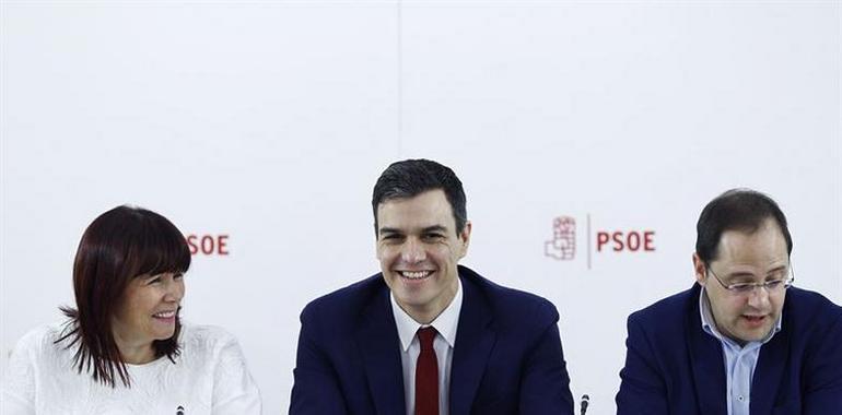 8.000 socialistas asturianos votarán mañana si apoyan los pactos de gobierno de Pedro Sánchez