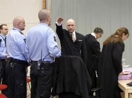 La comida precocinada de la prisión ye una tortura peor que lasfixa, según Breivik